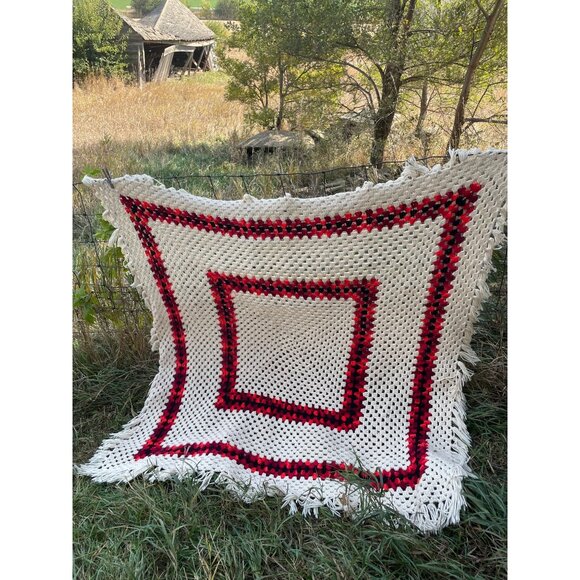 unbranded Other - Vintage 1970s Large Granny Square Crochet Fringed Afghan Blanket